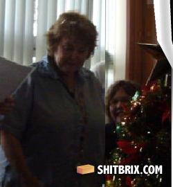 Bi_and_xmas_tree